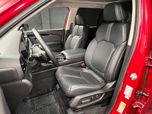 Radiant Red Metallic II 2023 Honda Pilot Touring 8-Passenger