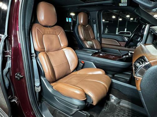 Diamond Red Tri-Coat 2023 Lincoln Navigator Reserve