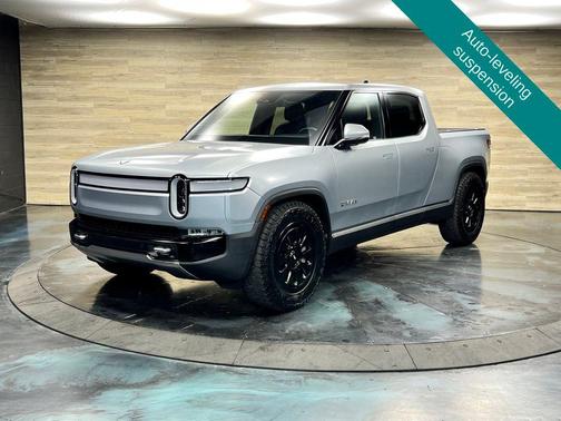 LA Silver 2024 Rivian R1T Adventure