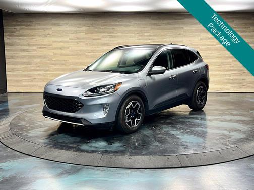 Iconic Silver Metallic 2022 Ford Escape SEL