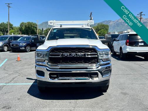 Bright White Clearcoat 2024 RAM 3500 Tradesman Crew Cab 4x4 8' Box
