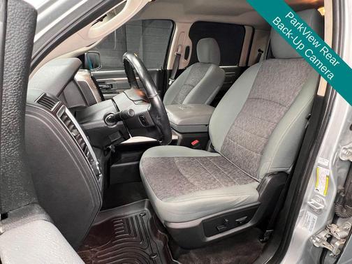 Bright Silver Metallic Clearcoat 2017 RAM 1500 Big Horn