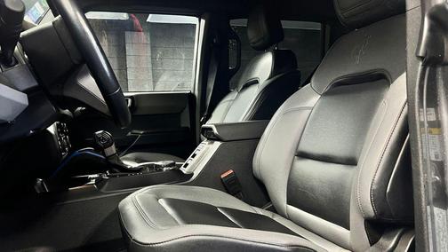 Carbonized Gray Metallic 2024 Ford Bronco Black Diamond