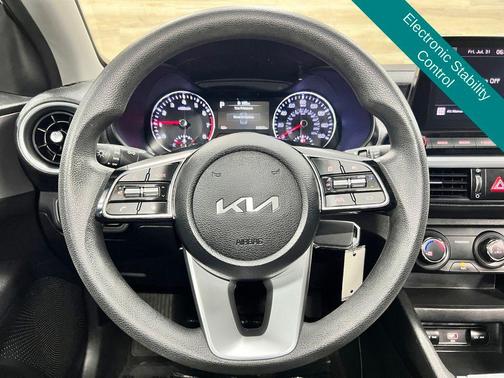 Snow White Pearl 2023 Kia Forte LXS