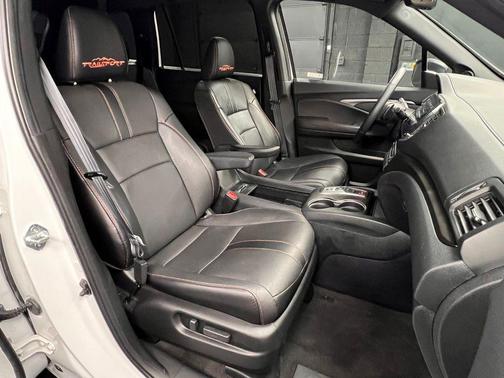Platinum White Pearl 2023 Honda Passport AWD TrailSport