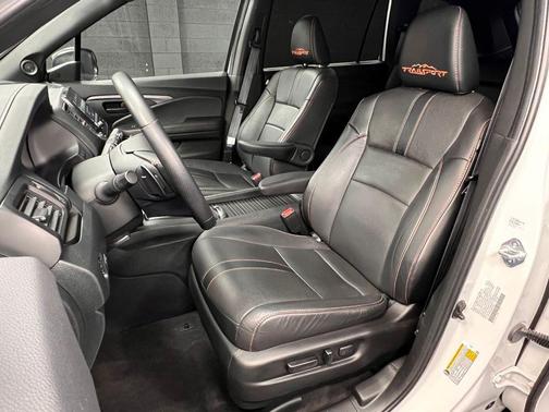 Platinum White Pearl 2023 Honda Passport AWD TrailSport