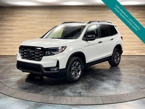 Platinum White Pearl 2023 Honda Passport AWD TrailSport