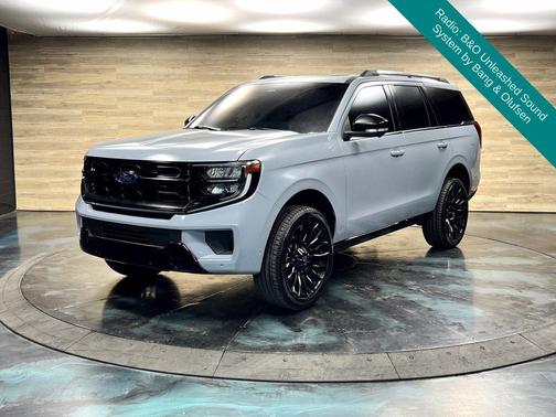 Glacier Gray Metallic TriCoat 2025 Ford Expedition Platinum