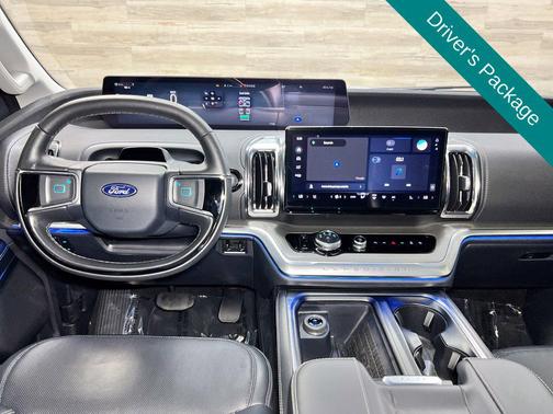 Glacier Gray Metallic TriCoat 2025 Ford Expedition Platinum