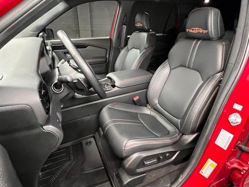 Radiant Red Metallic II 2025 Honda Pilot TrailSport