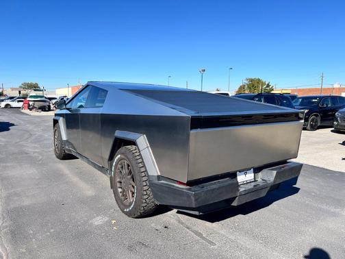 Stainless Steel 2024 Tesla Cybertruck Cyberbeast