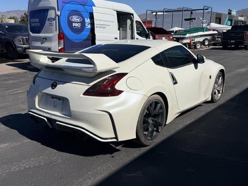 Pearl White 2014 Nissan 370Z Touring