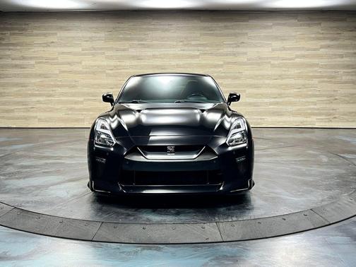 Jet Black Pearl 2019 Nissan GT-R Premium