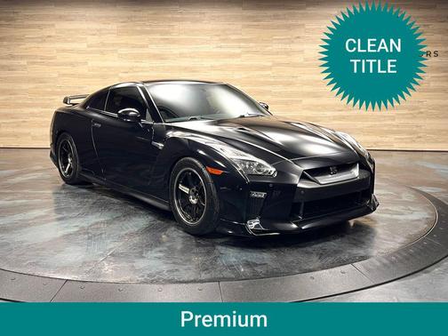 Jet Black Pearl 2019 Nissan GT-R Premium