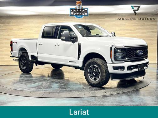 Oxford White 2023 Ford F-250 Lariat