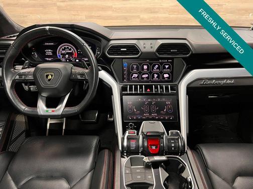 White 2019 Lamborghini Urus Base