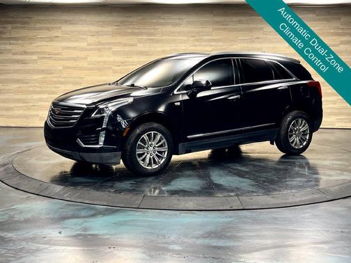 Stellar Black Metallic 2017 Cadillac XT5 Luxury