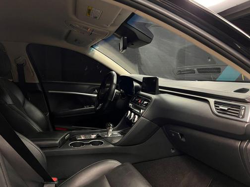Vik Black 2022 Genesis G70 2.0T RWD