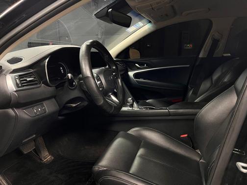 Vik Black 2022 Genesis G70 2.0T RWD