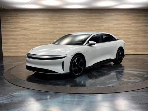 Stellar White Metallic 2025 Lucid Air Touring