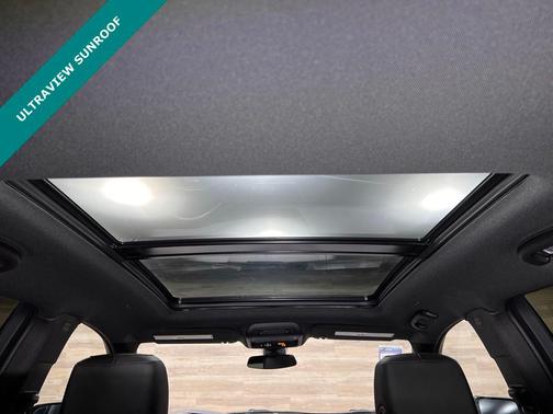 Stellar Black Metallic 2022 Cadillac XT5 Sport