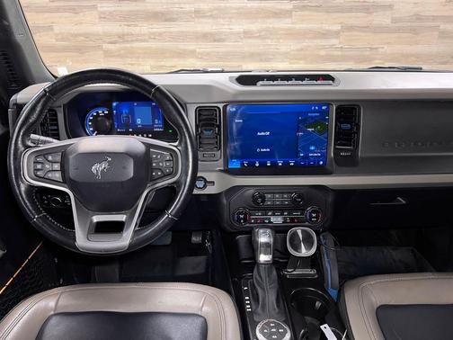 Azure Gray Metallic Tri-Coat 2024 Ford Bronco Wildtrak