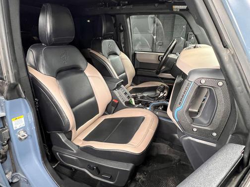Azure Gray Metallic Tri-Coat 2024 Ford Bronco Wildtrak