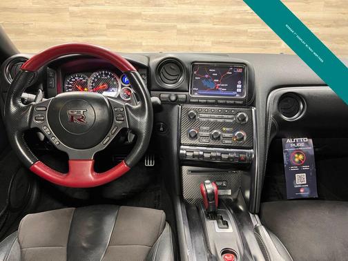 Super Silver 3-Coat Metallic 2016 Nissan GT-R Black Edition