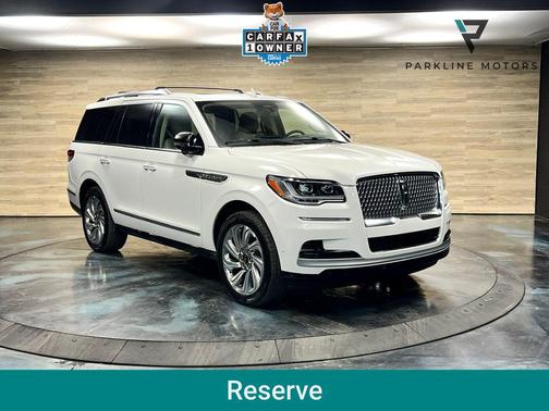 Pristine White Metallic Tri-Coat 2023 Lincoln Navigator Reserve