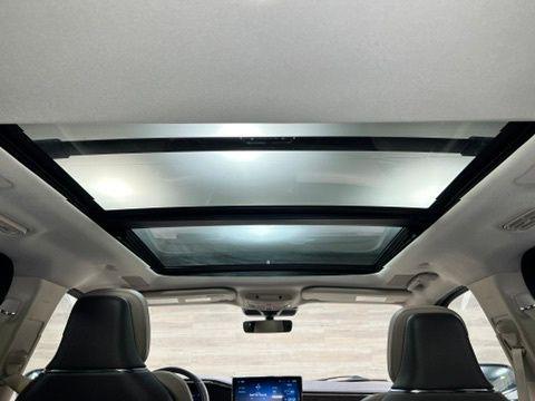 Pristine White Metallic Tri-Coat 2023 Lincoln Navigator Reserve