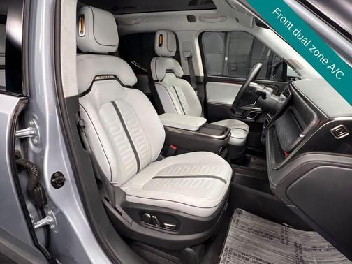 LA Silver 2024 Rivian R1T Adventure