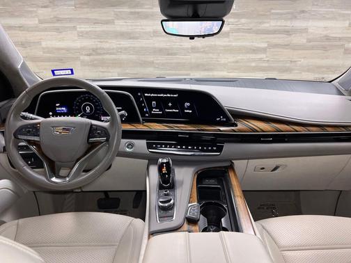 Crystal White Tricoat 2022 Cadillac Escalade ESV Sport Platinum