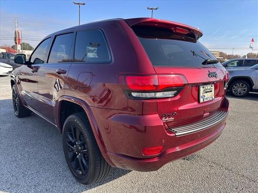2022 Jeep Grand Cherokee Laredo