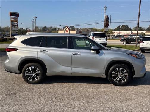 2020 Toyota Highlander Hybrid XLE