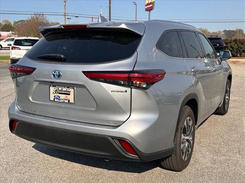 2020 Toyota Highlander Hybrid XLE