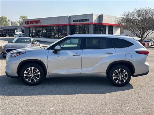 2020 Toyota Highlander Hybrid XLE