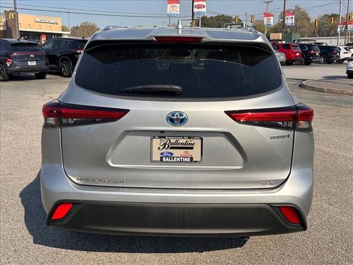 2020 Toyota Highlander Hybrid XLE