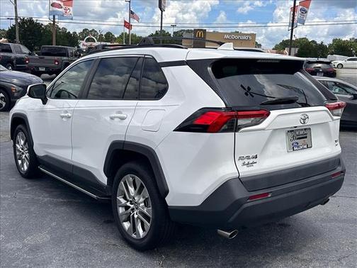 Super White (040) 2019 Toyota RAV4 XLE Premium
