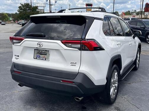Super White (040) 2019 Toyota RAV4 XLE Premium