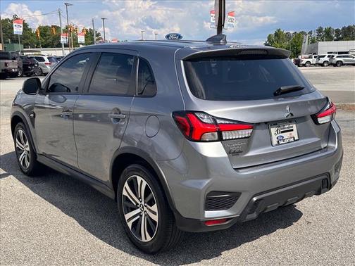 Mercury Gray Metallic (U17) 2024 Mitsubishi Outlander Sport 2.0 ES