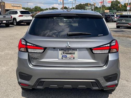Mercury Gray Metallic (U17) 2024 Mitsubishi Outlander Sport 2.0 ES