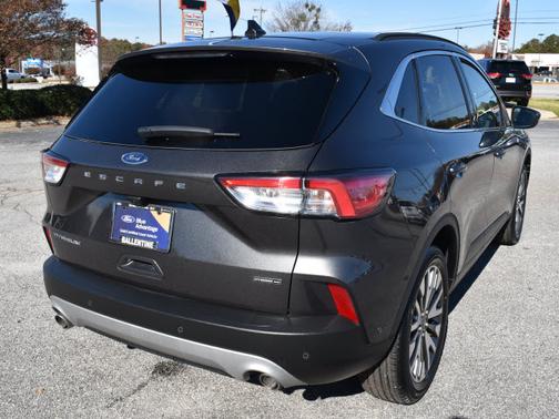 Photo 3 of 28 of 2020 Ford Escape Titanium Hybrid