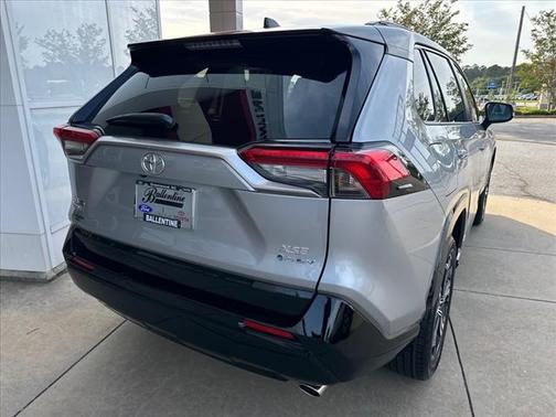 2025 Toyota RAV4 Hybrid SE