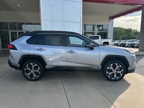 2025 Toyota RAV4 Hybrid SE