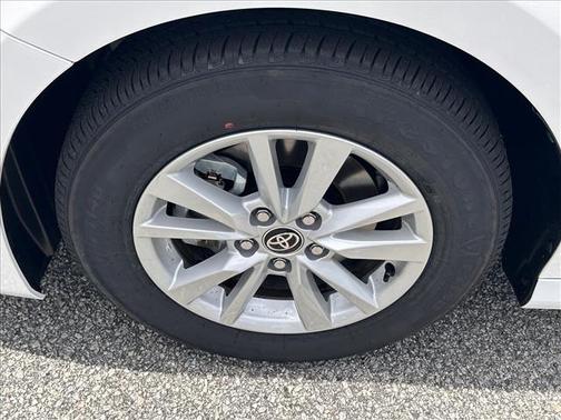 Ice Cap 040 2026 Toyota Camry LE