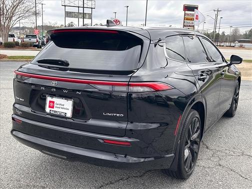 2025 Toyota Crown Signia Limited