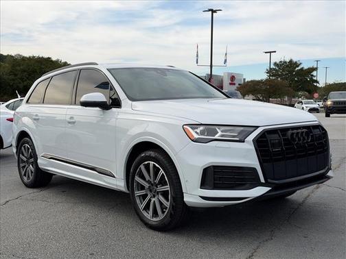 Glacier White Metallic (2Y2y) 2023 Audi Q7 45 Premium Plus