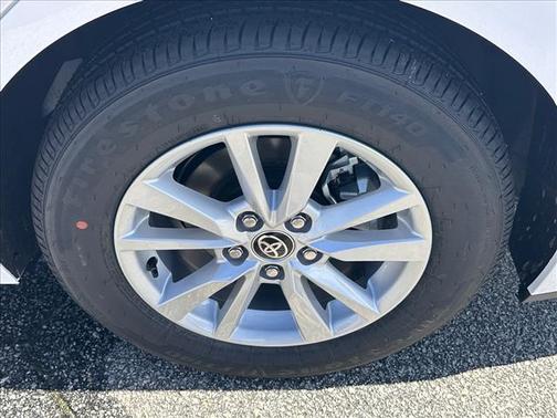 Ice Cap 2026 Toyota Camry LE