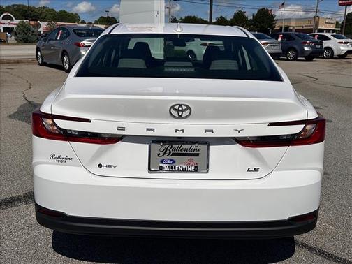 Ice Cap 2026 Toyota Camry LE