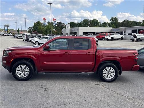Cardinal Red Metallic Tricoat Nby 2024 Nissan Frontier SV